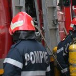Casă cuprinsă de flăcări în orașul Băbeni. Pompierii au intervenit de urgență