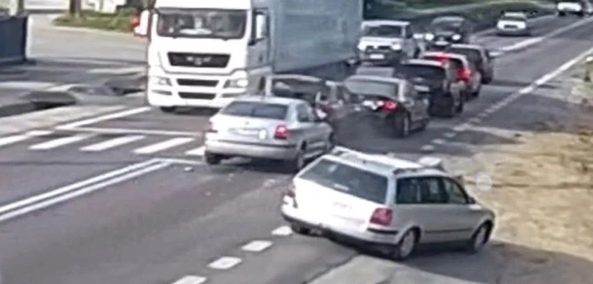 VIDEO. ACCIDENT în lanț pe DN 7, la BUJORENI – Vâlcea