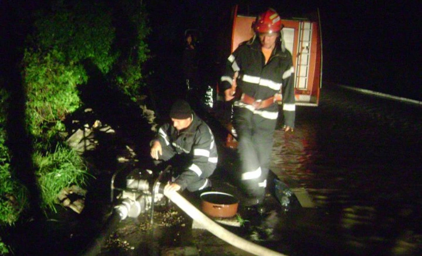 Inundatii pompieri