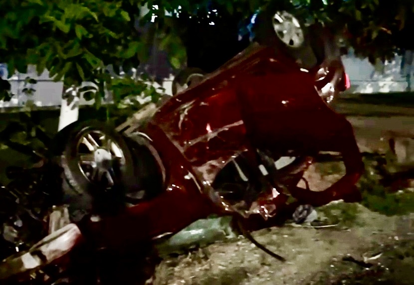 FOTO. ACCIDENT noaptea trecută la PRUNDENI. S-a răsturnat cu mașina…