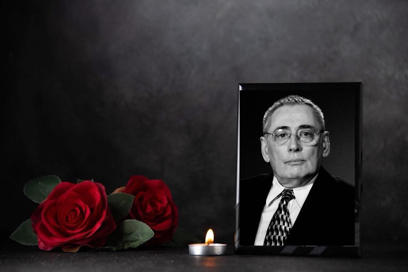 7E6C2D88-C443-4576-8DE4-EA04FEEAF4EE