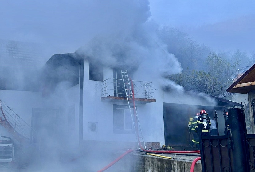 D5E66A48-C781-49EB-81DC-128A3FFD5234