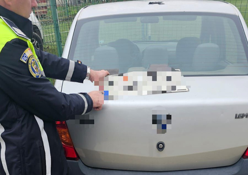 32472F6C-1C82-474C-8E16-FB36DE1FBC24