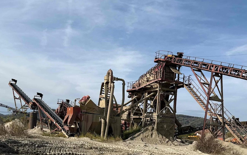 D53E94D2-669B-4DF5-BB9D-6098352F5950