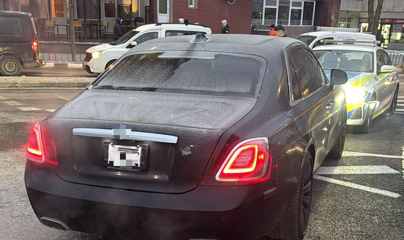 C7EA82E1-F5BA-44D5-9F5E-8123922E1F1D