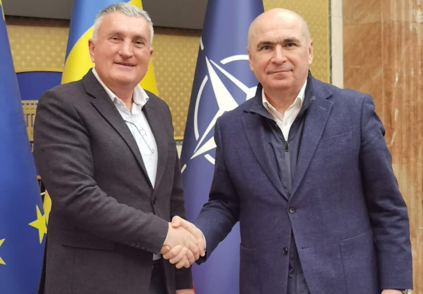 CFEABE55-8B31-4CF3-8F36-A68F3B204947