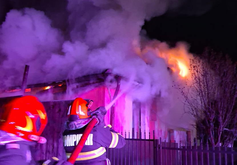 E786A885-5D1D-41F8-A421-3C79662D41AC