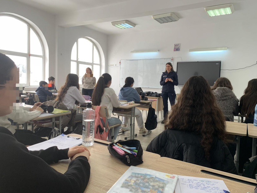 CB6829B8-841A-4122-965D-488F9FFBE4B1