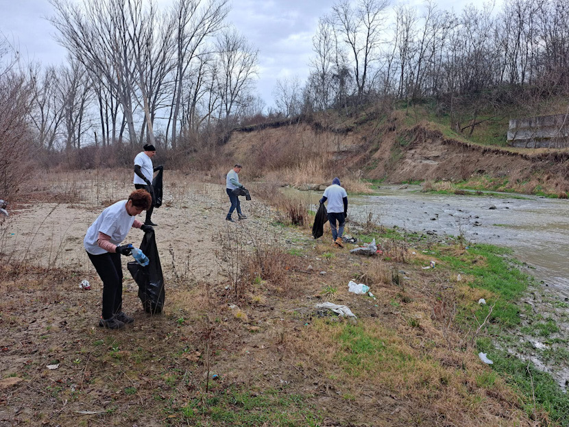 Primăria mobilizează satele din Nicolae Bălcescu pentru o acțiune de curățenie