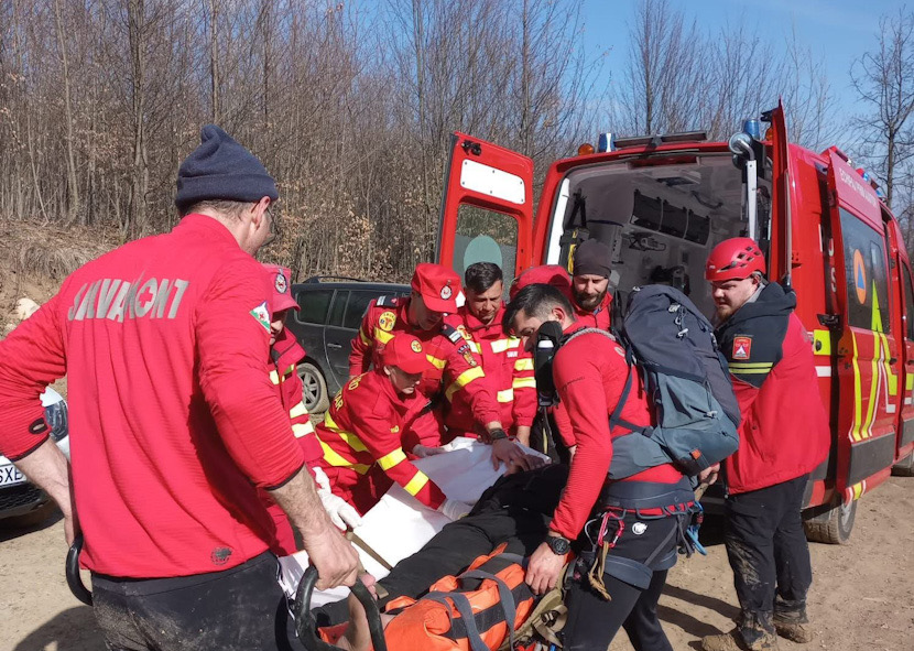 6F304AC7-067B-412E-8E94-6FD9262E12B9