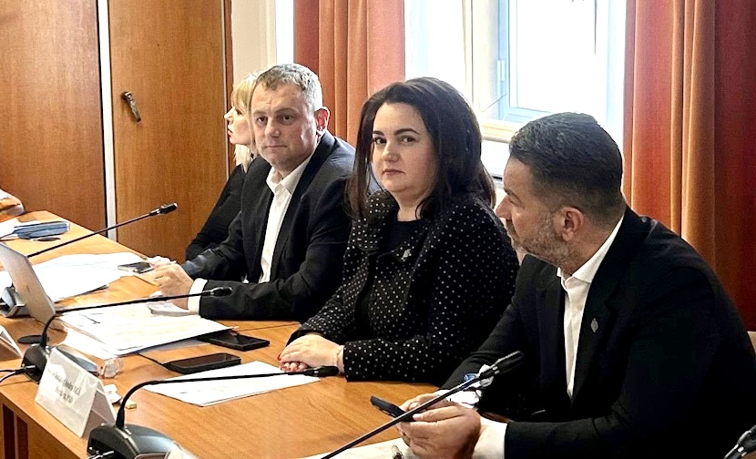 94743693-A866-4C1E-9EA4-C1B63070EC2C