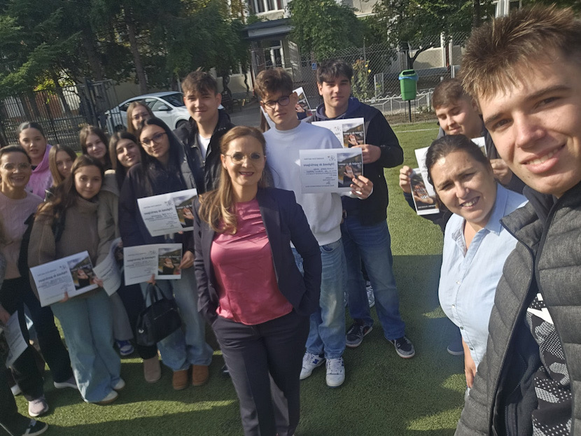 B2DFE32F-264A-437A-8C70-CA303CAC1696