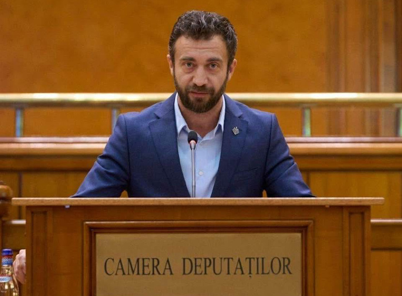 E1A0A31E-A845-4704-A3BE-150CCBA4B296