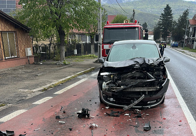 04ACB111-17F9-4E8D-B95E-AC02DF9FEEEF