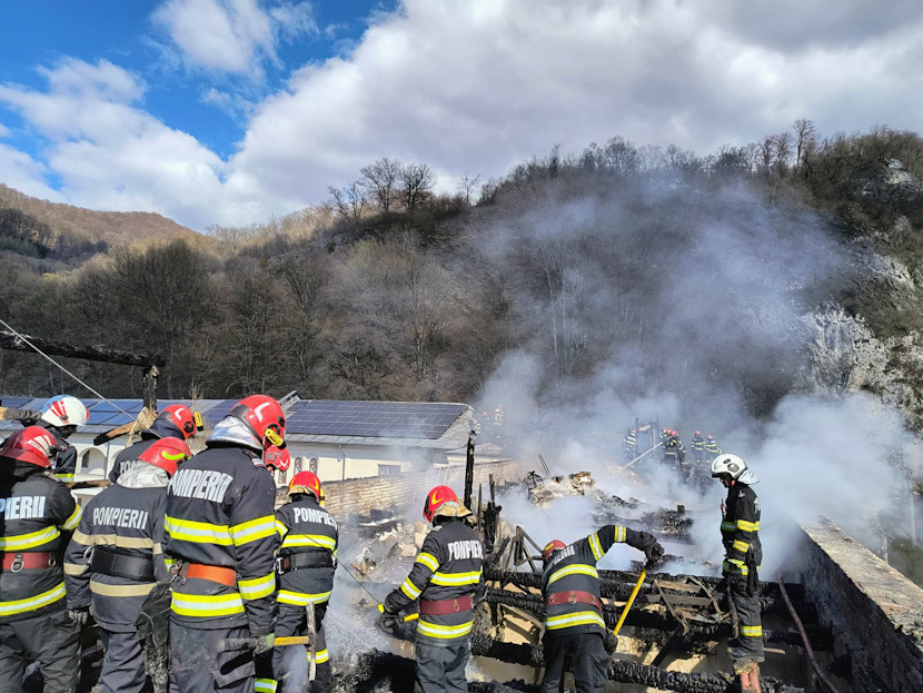 8BA91733-0E26-4E09-BB66-69AA80C530E0