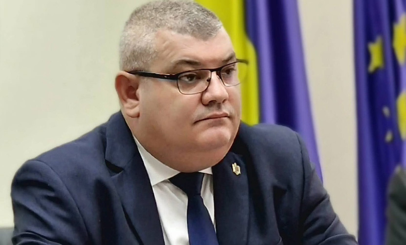 D9A3AF96-49E2-4E73-970C-B7732C0CCA8E