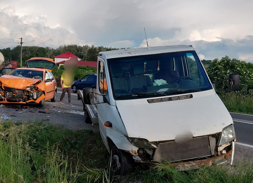 FOTO. ACCIDENT cu trei vehicule pe DN 7, între Pitești și Râmnicu Vâlcea. Trei victime…