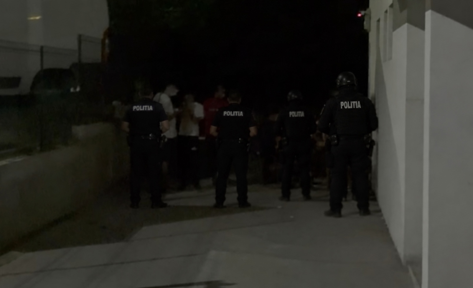 Intervenție a Poliției la Gura Văii – Bujoreni, după sesizări privind consumul de alcool și tulburarea ordinii publice. Patru persoane, sancționate