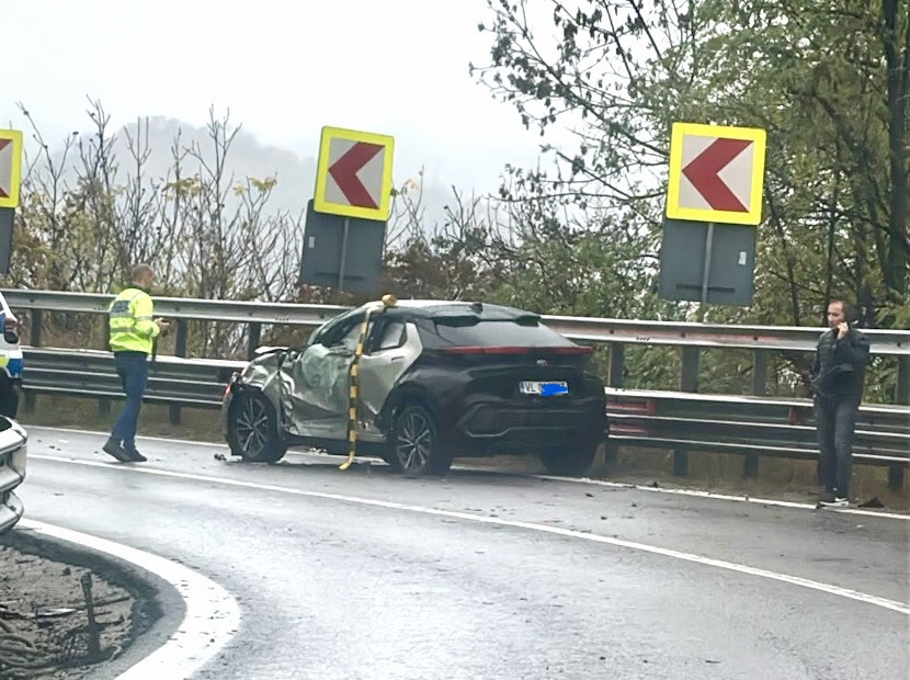 FOTO – ACCIDENT în zona Barajului Nord din Râmnicu Vâlcea. O persoană a fost rănită